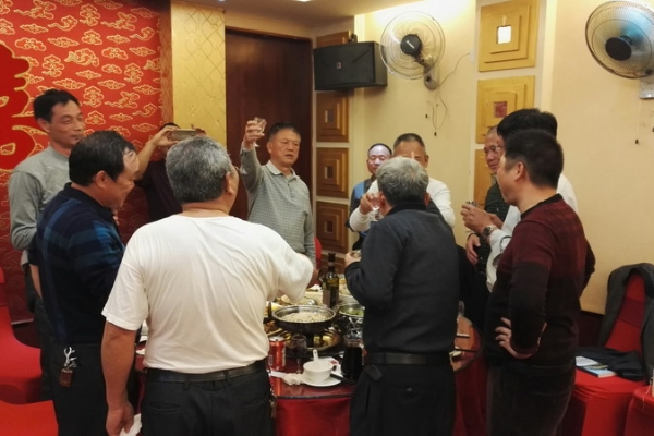 点击放大